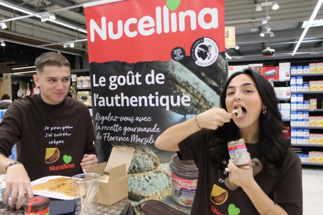 🔥 Quand l’énergie des BTS du Lycée Jean Nicoli rencontre l’esprit Nucellina… ça donne une animation qui claque !
Aujourd’hui, nos pots ont pris place en magasin pour une dégustation pleine de vie, portée par des élèves ultra dynamiques, souriants, impliqués, et surtout parfaitement en cohésion — exactement l’ADN de Nucellina : du goût, du partage, et une vraie bonne vibe. 😋
Entre crêpes, gourmandise et échanges avec les clients, ils ont assuré comme des pros 👏
Merci à eux pour cette belle mise en avant, et bravo pour l’organisation !
👉 Vous les avez croisés en animation ? Dites-nous en commentaire ce que vous en avez pensé ❤️
#Nucellina #Degustation #AnimationMagasin #BTS #LyceeJeanNicoli #MadeInCorse #FaitEnCorse #SansHuileDePalme #Gourmandise #CrepesParty #TeamDynamique #SavoirFaire #Commerce #JeunesseQuiBouge #associu_ghjuventu_ndrc